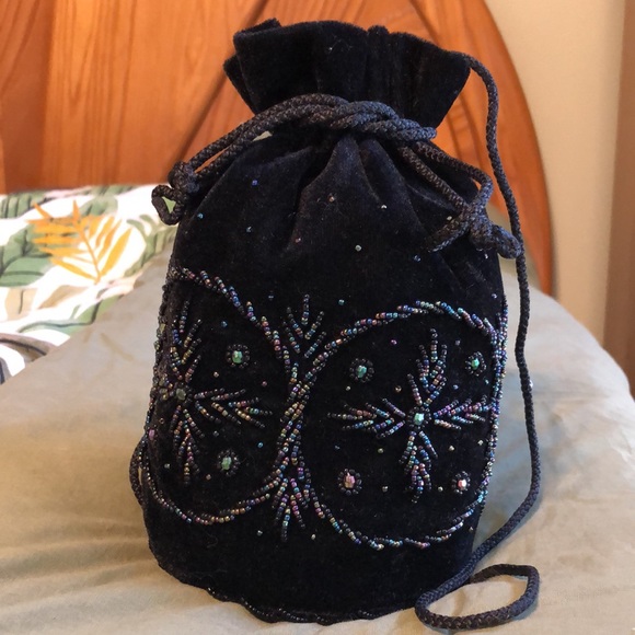 SOLD!!! 3/$40 Handmade and Beaded Cinch Purse from Hungary - Picture 6 of 6